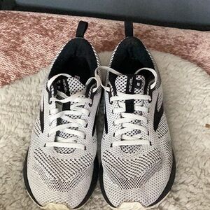 Brooks Revel 5
